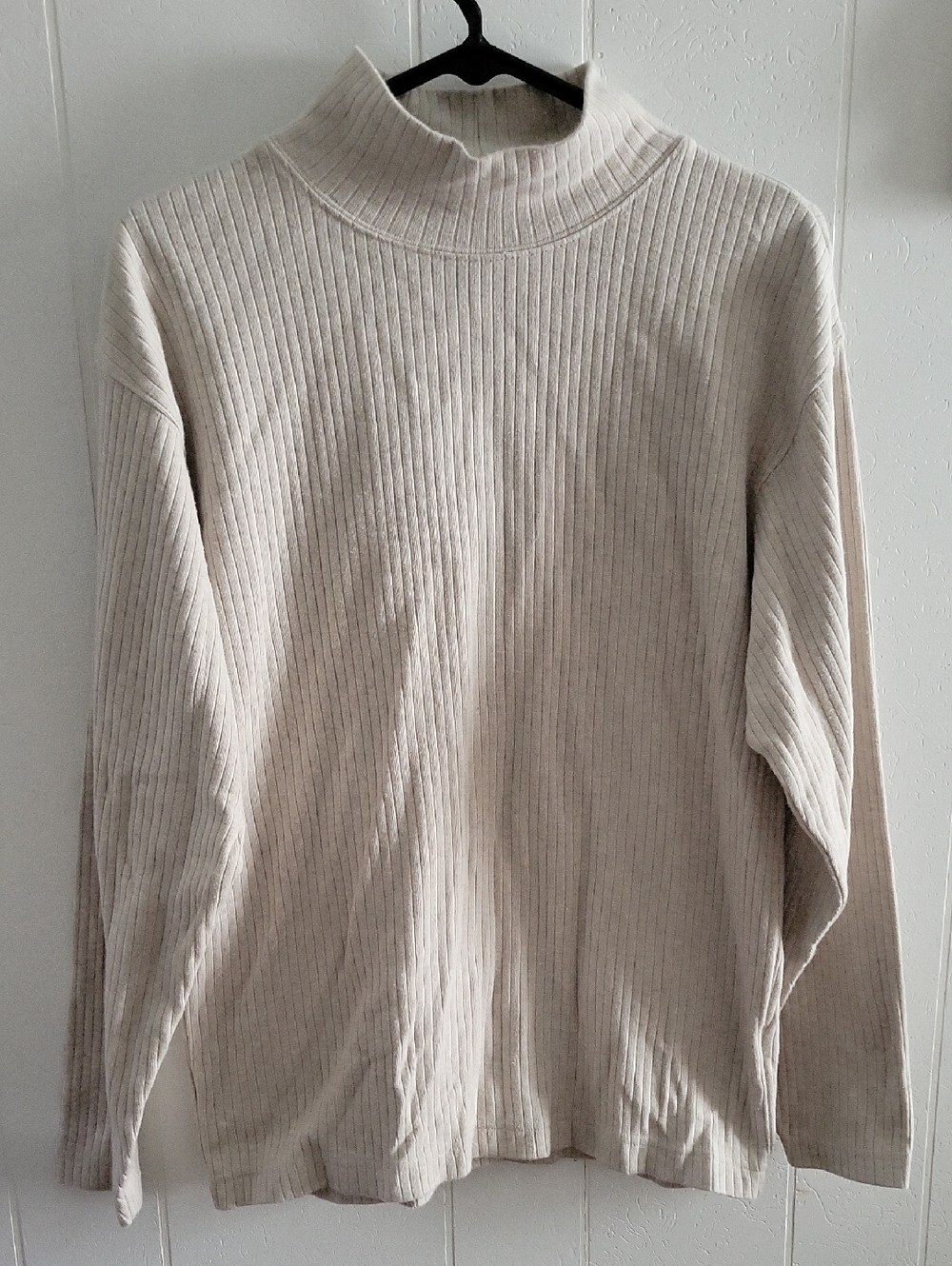 VINTAGE Eddie Bauer Women's Ribbed Turtleneck Sweater - Light Beige